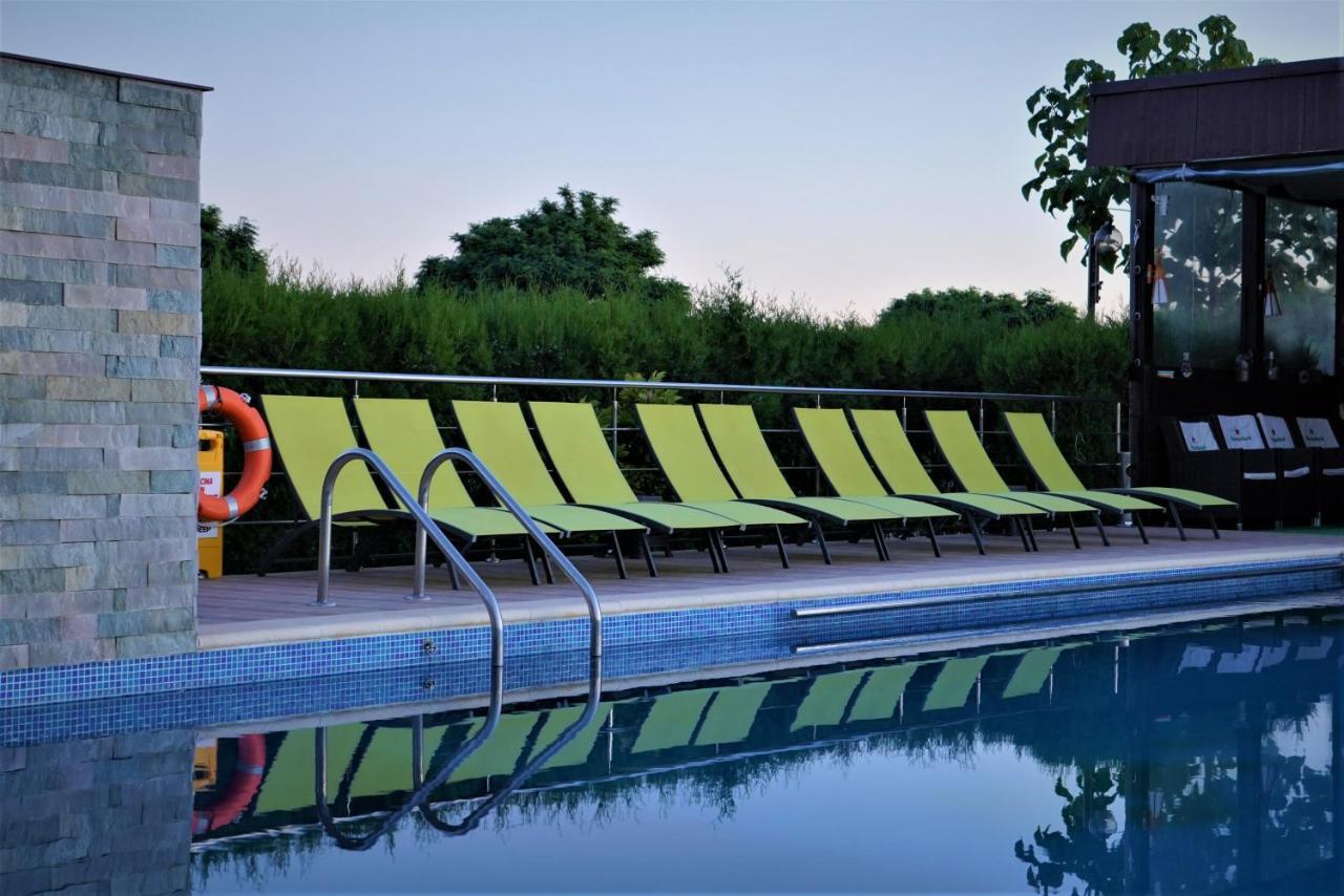 Indeep Club Hotell Cumpăna Exteriör bild
