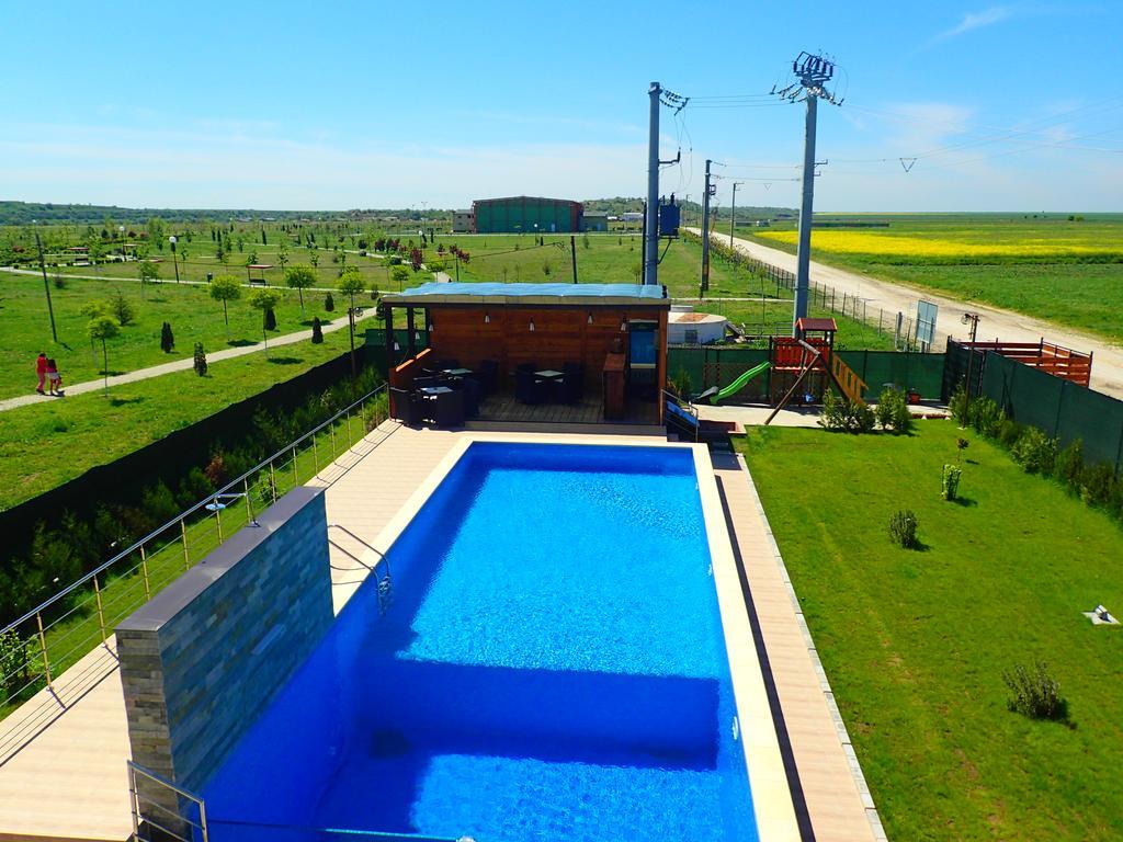 Indeep Club Hotell Cumpăna Exteriör bild