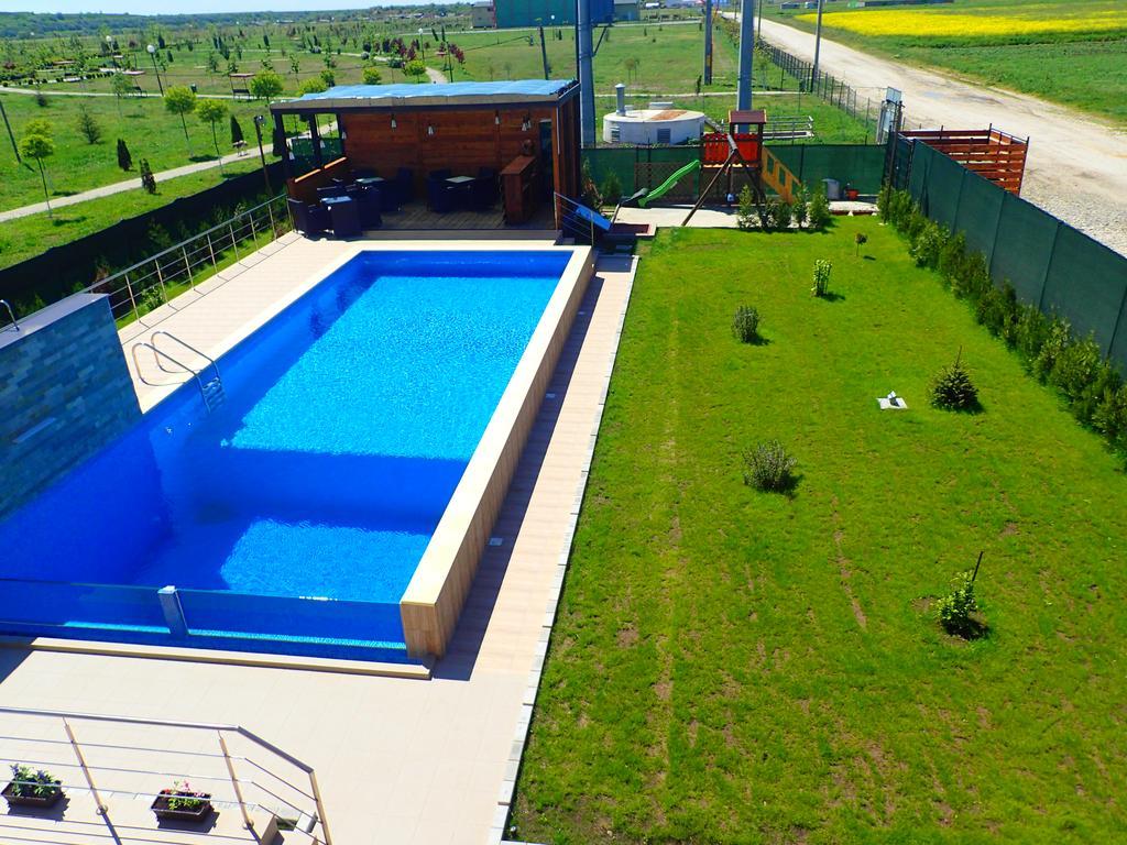Indeep Club Hotell Cumpăna Exteriör bild